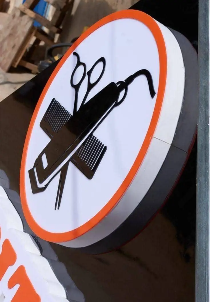 Round Light Box Sign — photo 1